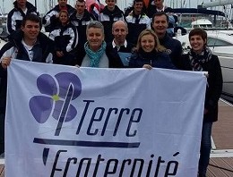 Les deux équipages soutenant Terre Fraternité à la Course de l’EDHEC (avril 2016)